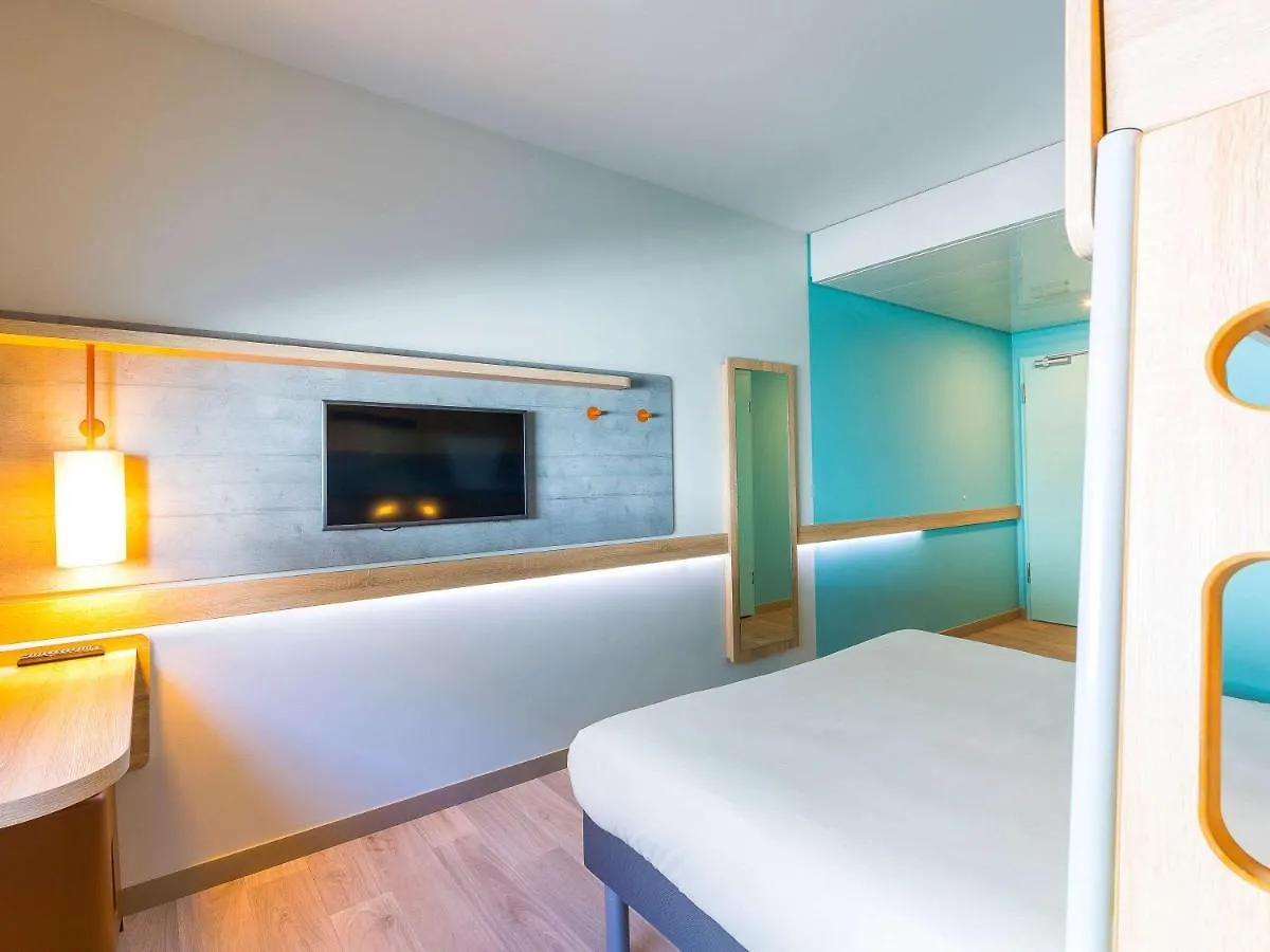 Ibis Budget Geneve Palexpo Aeroport Le Grand Saconnex 0*,  Switzerland